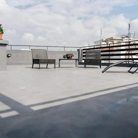 Stylish Overlooking The Acropolis *